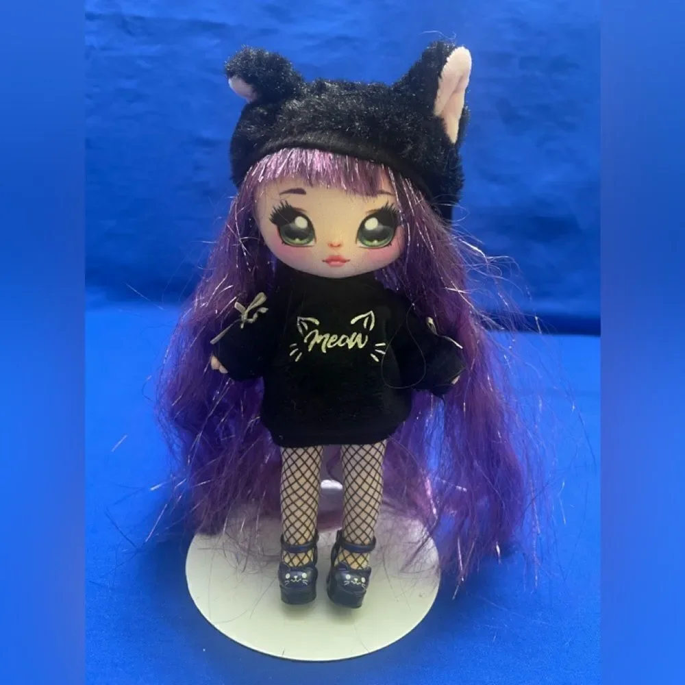 Na Na Na Surprise Black Cat doll